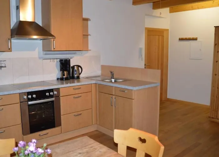 Haus Wiesengrund-fahl, Fewo 6 ホテル トートナウ